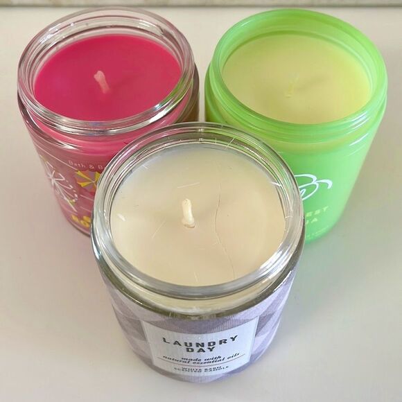Bath & Body Works Single Wick Candles - Picture 2 of 2
